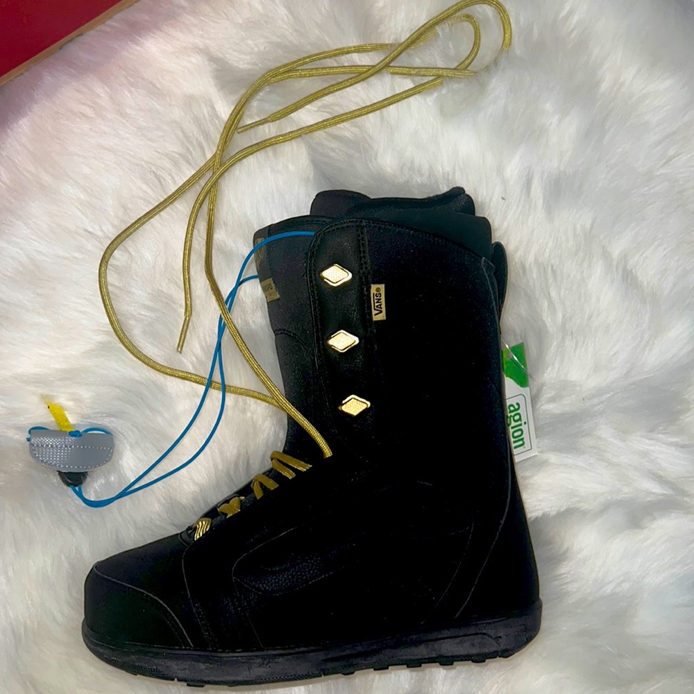 Vans Snowboard boots  hi-standard NWT!!